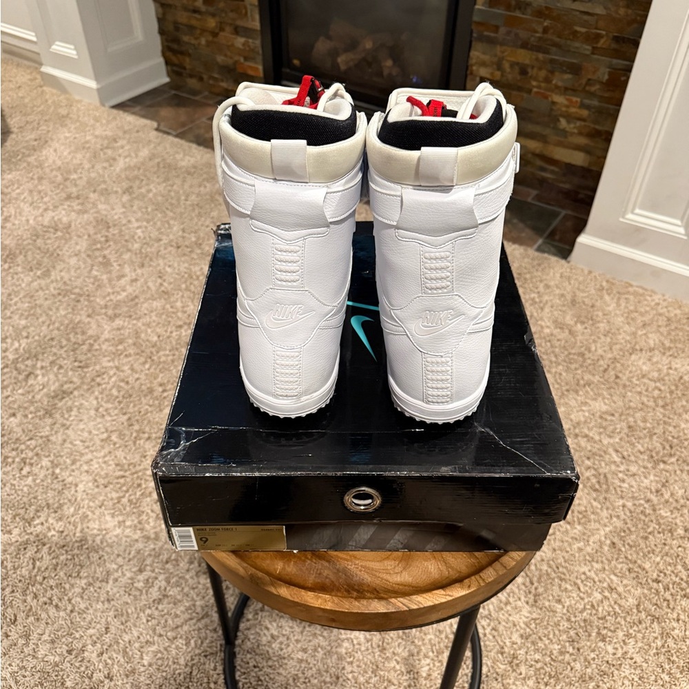 Nike Air Force One Snowboard Boots - Picture 3 of 7